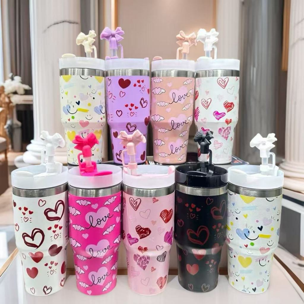 Copo Térmico 420ml / 1200ml com Canudo e Tampa com Laço | Estampa de Corações Super Fofa | Aço Inox Antivazamento